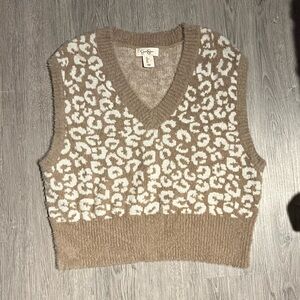 Jessica Simpson cropped faux fur animal print sweater vest